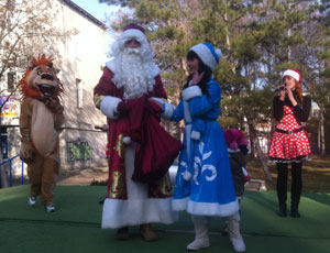 Детский парк Симферополя решил продлить новогодние праздники