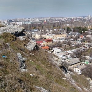 В Крыму 22-летний сын столкнул мать со скалы