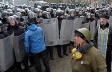 Крымский премьер назвал трагедией гибель людей в Киеве