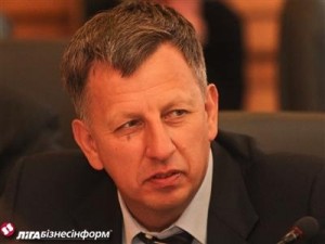 Янукович уволил с должности главы КГГА Попова и назначил Макеева