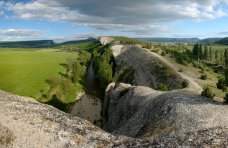 В Крыму при падении со скалы погиб мужчина