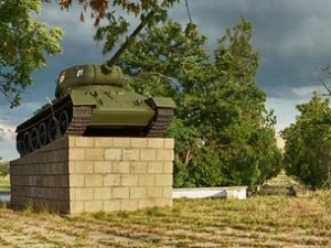 Памятник — братскую могилу Героев СССР — реконструируют в Крыму