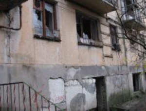 В Столице Крыма снесут аварийный дом