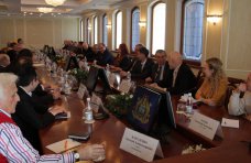 Крымский премьер встретился с творческой интеллигенцией АР КРЫМ