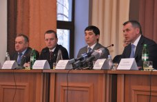 Члены президиума Крыма встретились со студентами-медиками
