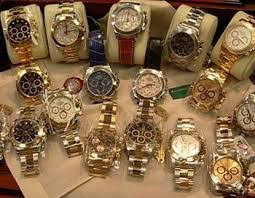 В Крыму налоговики изъяли с прилавков дорогущие брендовые часы