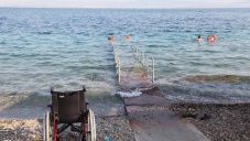 На пляжах Феодосии установят раздевалки для инвалидов