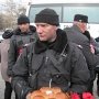 Севастопольцы встречают вернувшихся из Киева бойцов