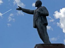 Партия пенсионеров в Крыму осудила призыв о сносе памятников Ленину
