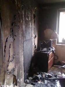 В Севастополе на пожаре чуть не погибли пенсионерка и молодой парень