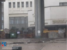 Власть Крыма начала переговоры с захватчиками административных зданий