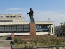 В Столице Крыма отложили проведение опроса о переносе памятника Ленину