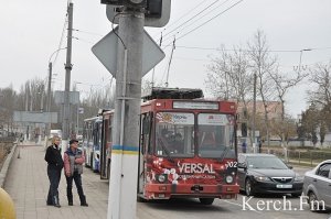 Из-за неработающего светофора в Керчи — авария из четырех машин