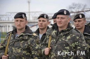 «Русское единство» требует, чтобы морпехи Керчи сдали оружие