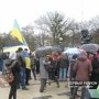 В столице возле парка Шевченко проходит акция “Крыму — мир”.
