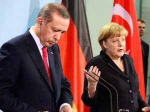 Эрдоган и Меркель считают крымский референдум незаконным
