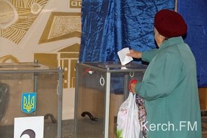 Керчан на машинах просят развезти бюллетени для референдума