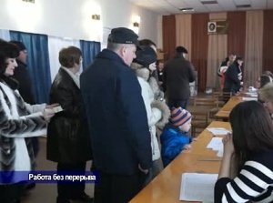 На избирательных участках крымской столицы настоящий аншлаг