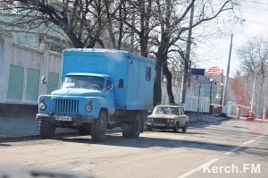 В Керчи ремонтируют дорогу на улице Кирова