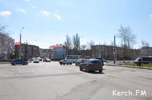 В центре Керчи из-за урагана не работает светофор