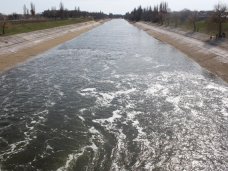Сегодня в Крым пустили днепровскую воду