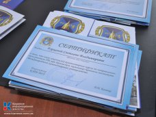 Крымские выпускники смогут получить украинские сертификаты