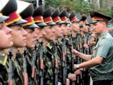 В крымском парламенте открыта горячая линия для военнослужащих
