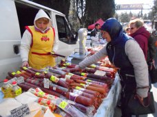 В Алуште началась весенняя сельскохозяйственная ярмарка