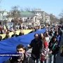 Во время митинга в Одессе украинские националисты умудрились осквернить сразу 2 символа победы над фашизмом