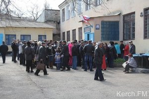 В Керчи растут очереди за российскими паспортами