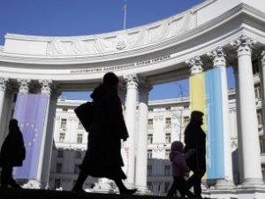 Иностранцам в Крыму нужна украинская виза — МИД Украины