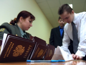 «Не верьте мошенникам: за российские паспорта платить не нужно»