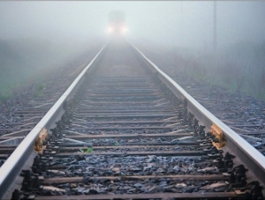 В Феодосии женщина попала под поезд и выжила
