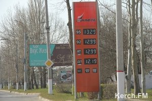 В Керчи на заправках бензин дорожает