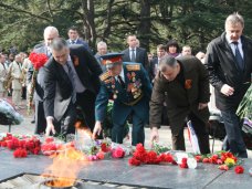 В Симферополе почтили память освободителей города