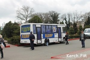 В Керчи на митинге разделились мнения партий по отставке Осадчего