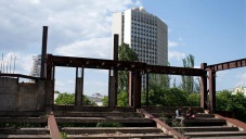 До конца года в Столице Крыма наметили достроить многоквартирный дом и школу