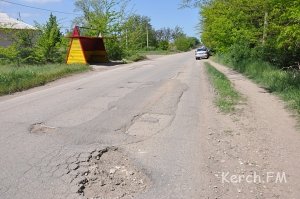 В Керчи Жигули вылетели с дороги, пострадал водитель