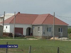 Посёлок Зуя Белогорского района после более чем десяти лет ожиданий, наконец, получил собственную трансформаторную подстанцию
