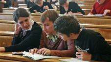 Стоимость обучения в вузах Крыма решили не повышать