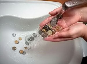 Водоканал Керчи просит вовремя платить за воду
