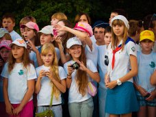 Для школьников Симферополя выделили 5 тыс. бесплатных путевок в летние лагеря