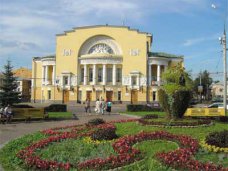 Ярославский театр привез в Крым сказку, концерт и два провокационных спектакля
