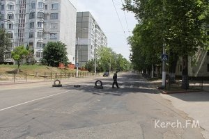 В Керчи снова провалилась дорога на центральной улице