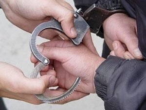 Трое жителей Севастополя задержали грабителя