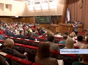 Приняли новые законы, проголосовали за предоставление гарантий депортированным и обратились с заявлением к киевским властям