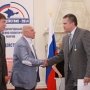 Аксенов получил Орден Миротворца