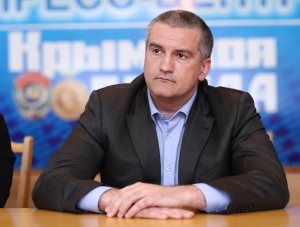 Аксенов пообещал помочь беженцам из Украины