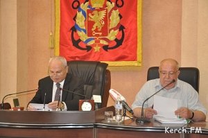 Депутаты Керчи решили изменить Осадчему зарплату