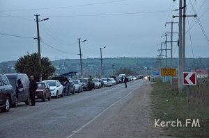 На переправе задействовали ж/д паром, чтобы справиться с очередью